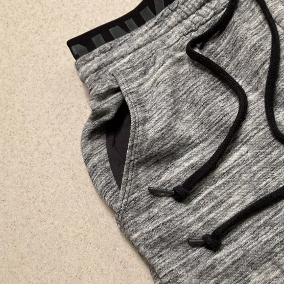 PINK Victoria's Secret Gray Joggers with Star Design Bling Women Size S - Picture 10 of 14